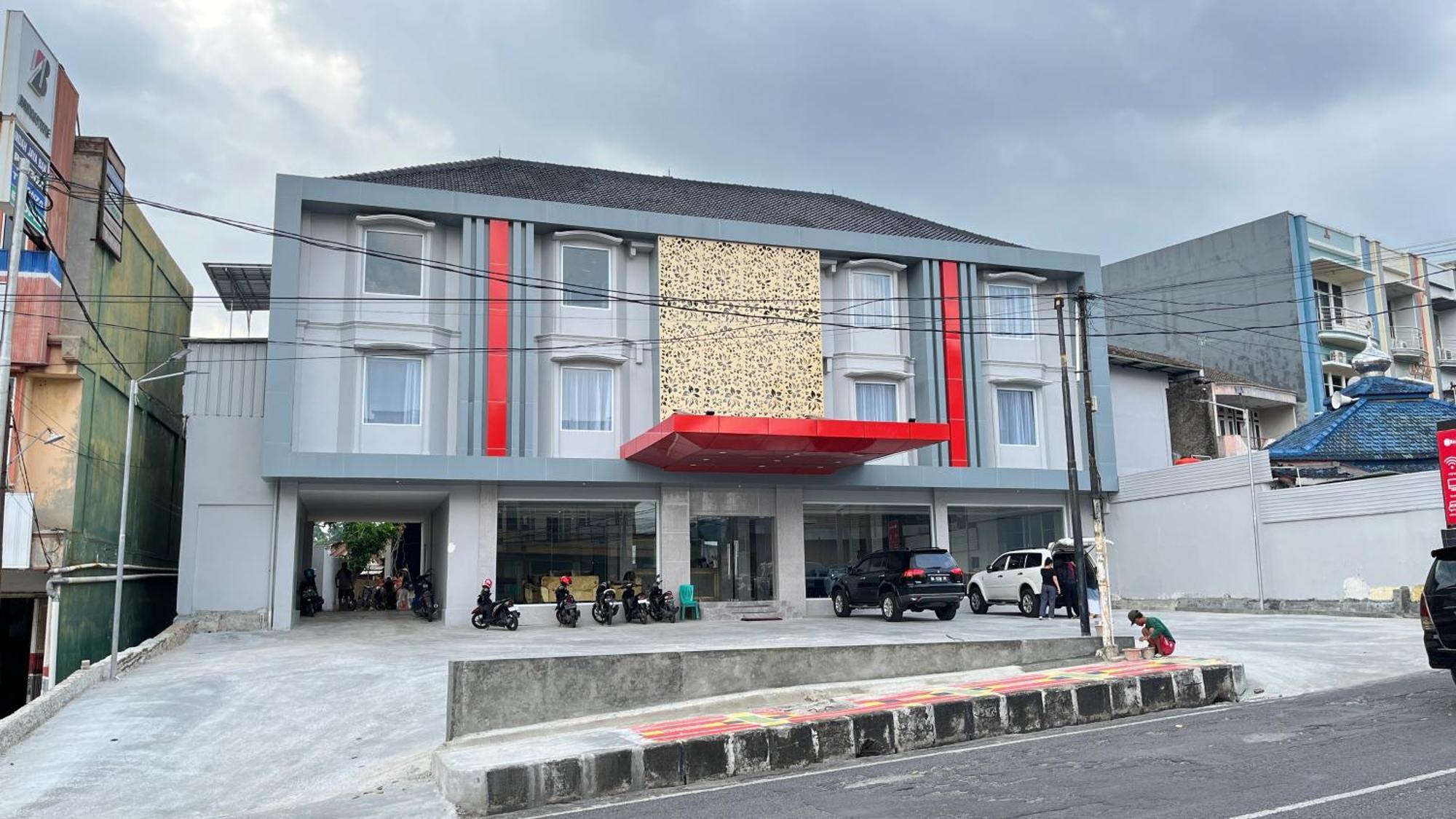 מלון בנדר למפונג Reddoorz Premium At Jalan Diponegoro Lampung מראה חיצוני תמונה