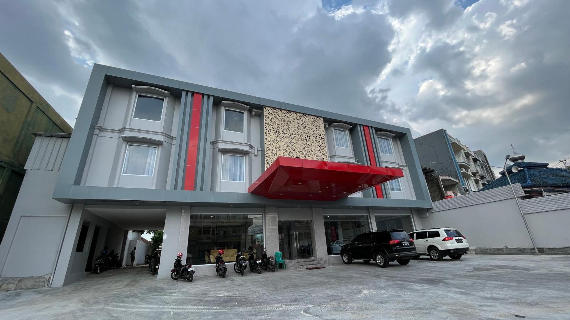 מלון בנדר למפונג Reddoorz Premium At Jalan Diponegoro Lampung מראה חיצוני תמונה