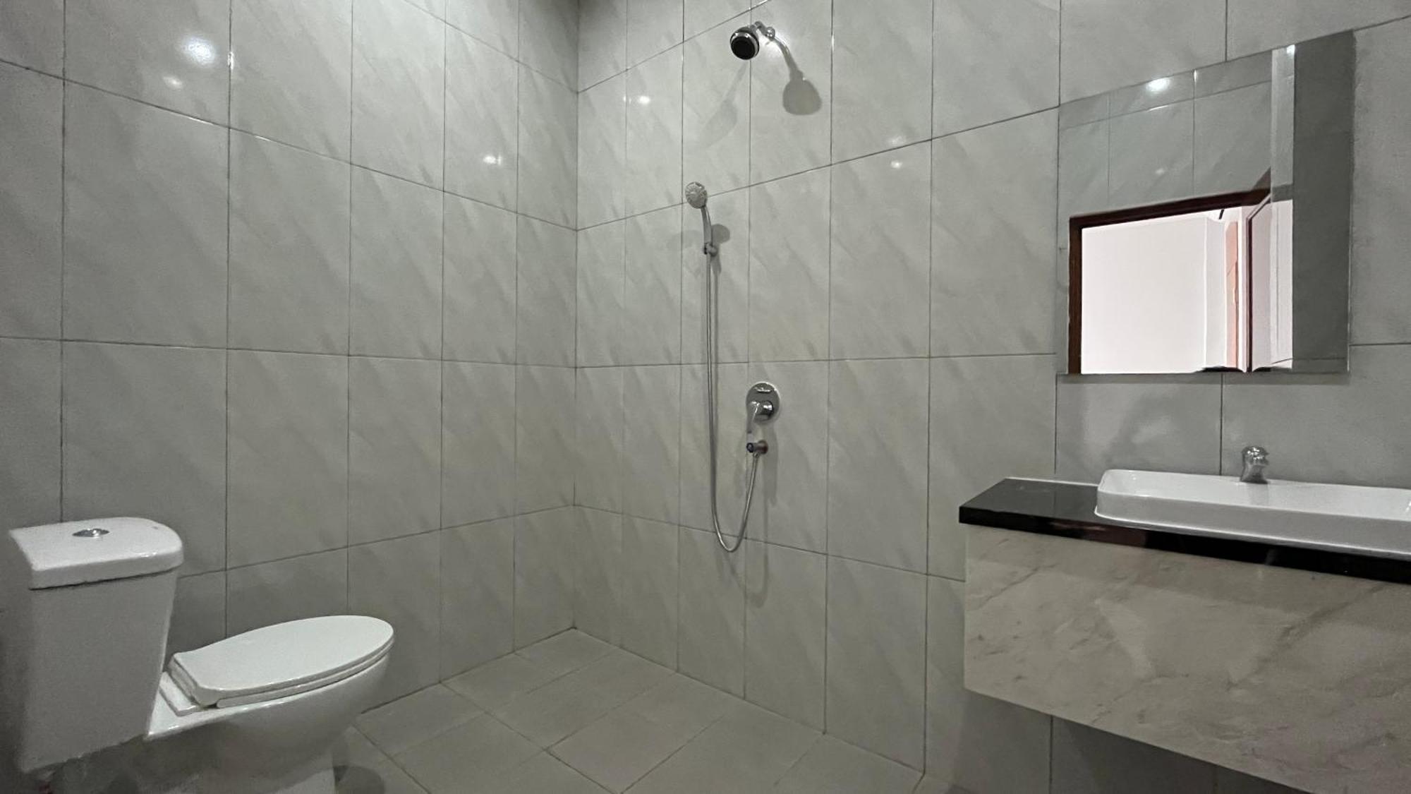 מלון בנדר למפונג Reddoorz Premium At Jalan Diponegoro Lampung מראה חיצוני תמונה