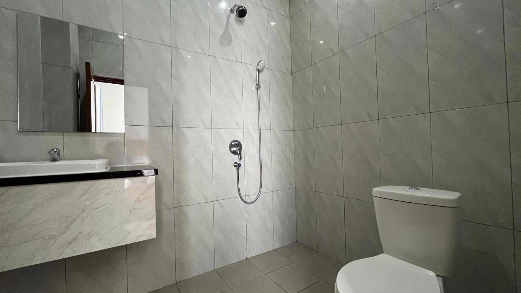 מלון בנדר למפונג Reddoorz Premium At Jalan Diponegoro Lampung מראה חיצוני תמונה