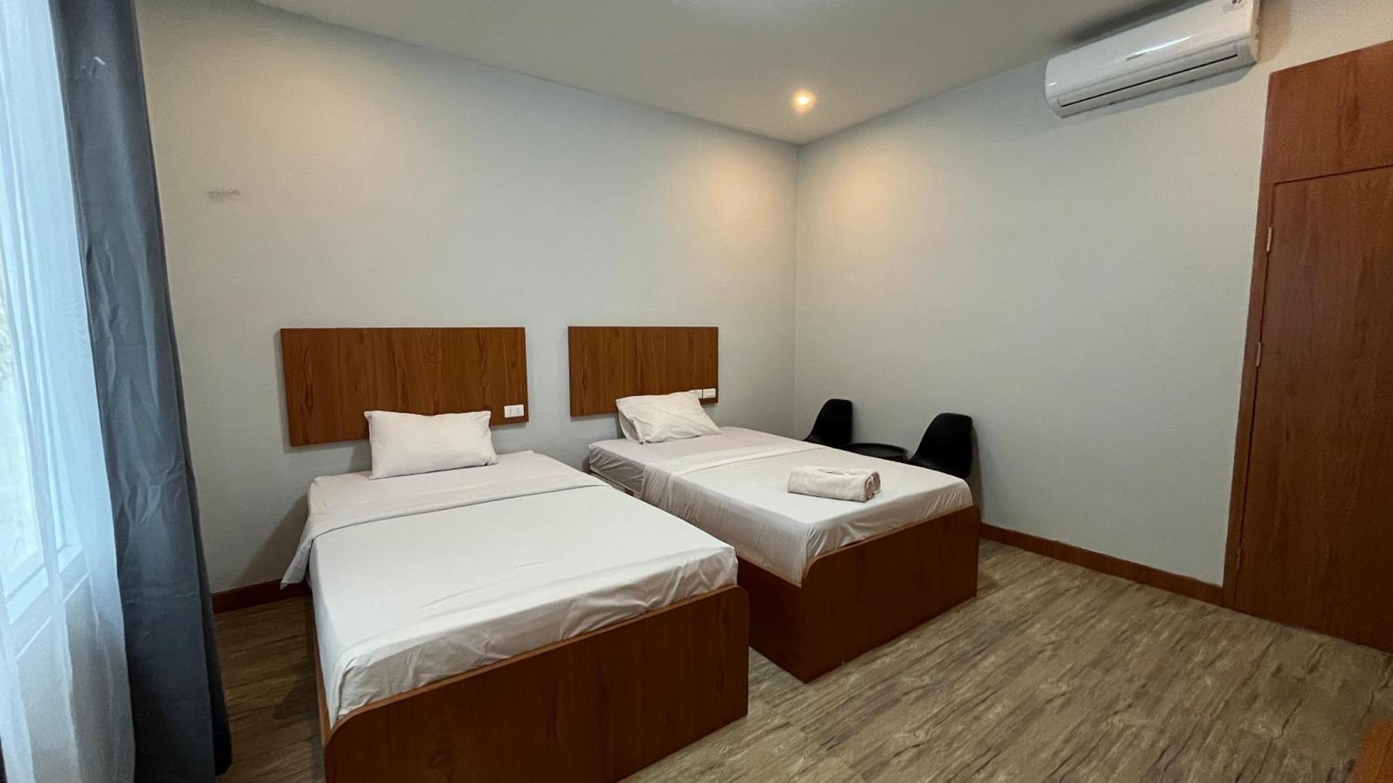 מלון בנדר למפונג Reddoorz Premium At Jalan Diponegoro Lampung מראה חיצוני תמונה