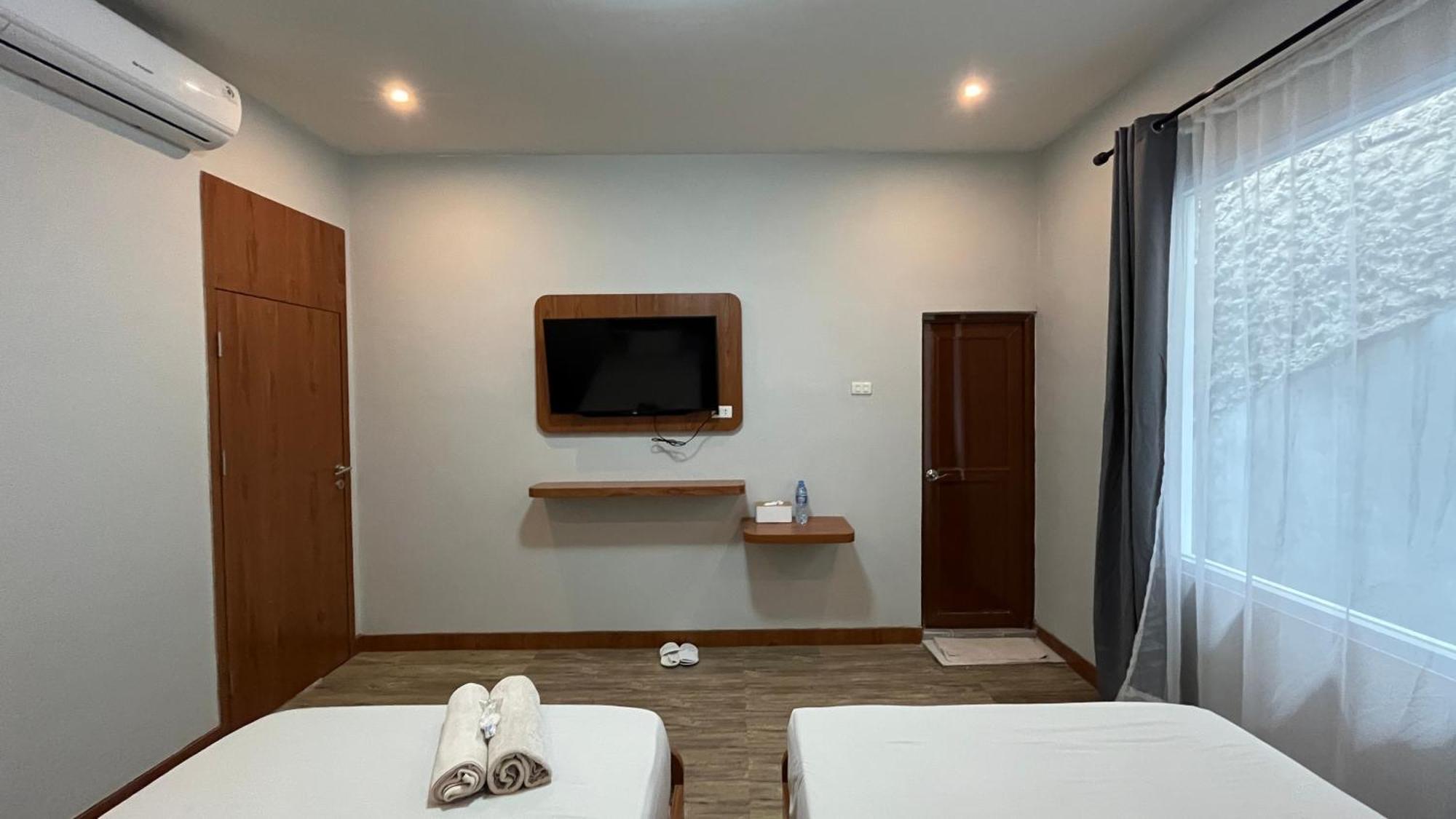 מלון בנדר למפונג Reddoorz Premium At Jalan Diponegoro Lampung מראה חיצוני תמונה